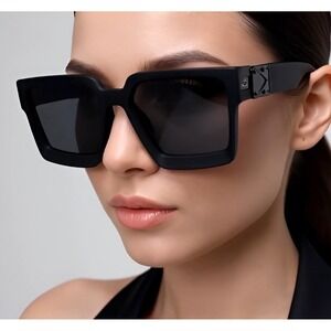 Sunglasses Fashion Square Black Frame Black Lans Women Shades Street Wear Gafas